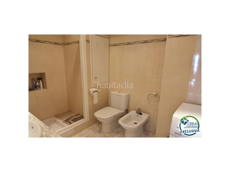 Foto b5cbeefc-6117-4382-8a43-fad119704d18. Piso en calle de ponent 11 apartamento con licencia turística en santa margarita, , con terraza y piscinas comunitarias en Roses
