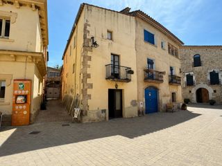 Maison  Calle mas clos. Casa esquineira de 3 plantas y 200 m, a reformar en el alt empor