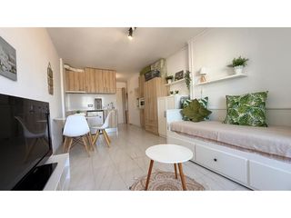 Studio  Carrer del delta-muga 12. Apartamento con licencia turística en empuriabrava