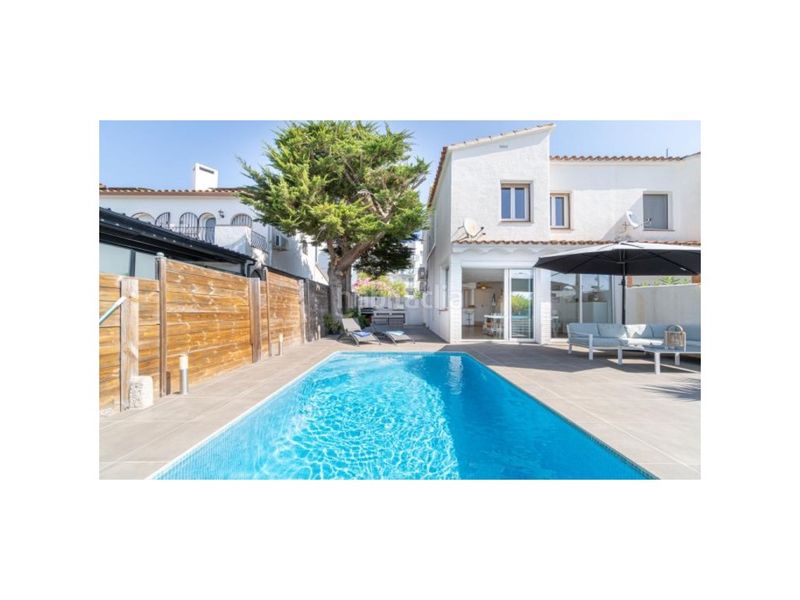 Foto 9874c31c-4dbe-493f-b81a-8ca08ffd92b9. Casa amb aparcament a Santa Margarida Roses