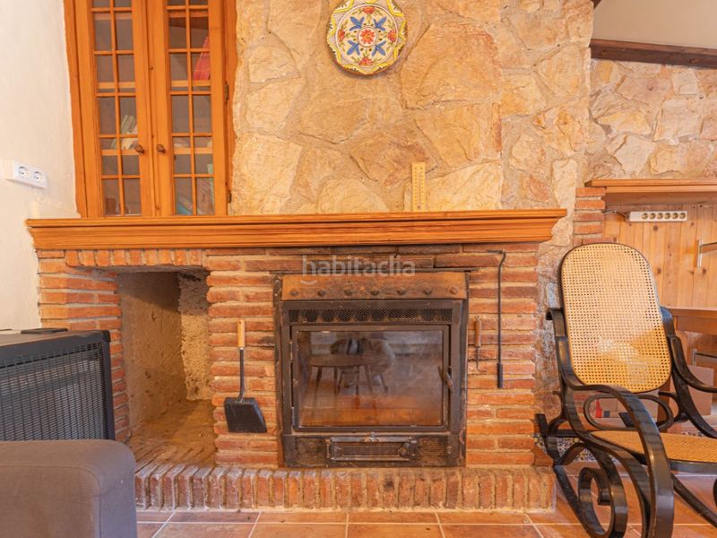 Foto 0ec9fc0a-f72d-4a63-9d19-9ce843da69c7. Casa amb aparcament a Cabanelles