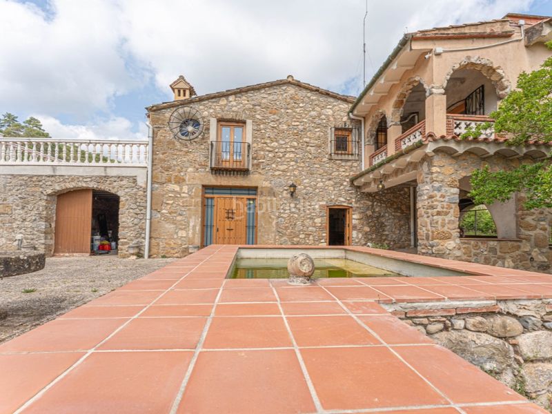 Foto 4dd0b6bd-9997-476b-8992-c0c888c094a5. Casa amb aparcament a Cabanelles