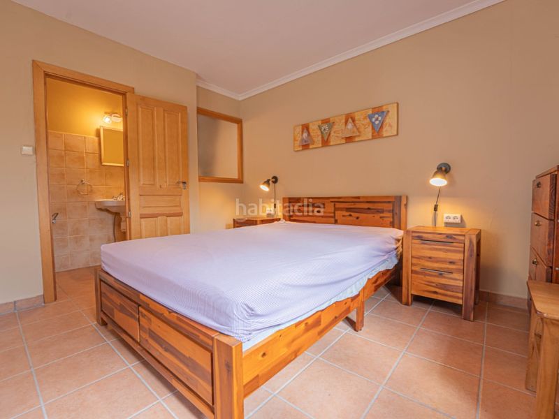 Foto e1a75ff7-4ba7-43f4-a6dc-469aac582bf2. Casa amb aparcament a Cabanelles