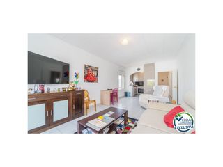 Flat  Calle de p calderon de la barca 36. Magnífico apartamento con terraza y parking privado  sector sala