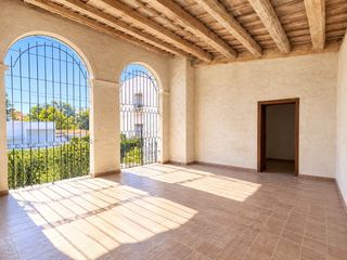 Àtic  Calle forn nou 12. Piso con gran terraza en pleno centro de figueres  a 50 m de la
