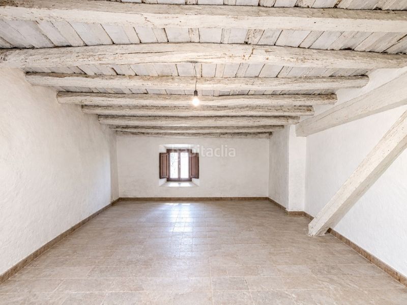 Foto ad828bbb-360e-4610-bf99-2c7359d489bc. Ático en calle forn nou 12 piso con gran terraza en pleno centro a 50 m de la rambla en Figueres