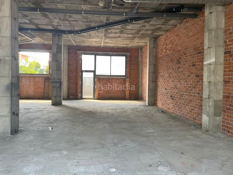 Foto 29b3660d-9b43-4512-a5a2-c8b378a76f2f. Alquiler local comercial en avenida josep irla 34 local comercial alquiler la bisbal dempordà en Bisbal d´Empordà (La)