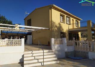 Casa  Partida alcocons. Chalet en pda. alcocons de 160 m2 de casa y 8907 m2 de terreno,