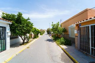 Casa  Carrer almirant estrada. Casa luminosa y cntrica con terraza, villajoyosa