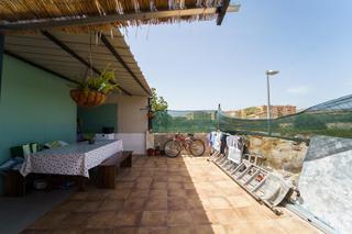 Casa  Carrer almirant estrada. Casa luminosa y cntrica con terraza, villajoyosa