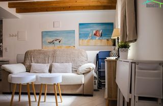 Appartement  Costera de la mar. Piso reformado, licencia turística equipado a pasos de la playa.