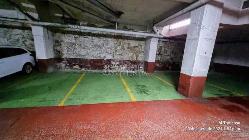 Foto 0e4020db-6395-42e7-b53f-12c1cf5e9a63. Alquiler oficina luminosa oficina en calle coruña, frente a hacienda en Vigo