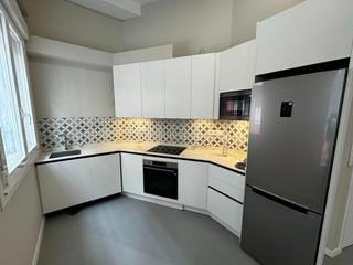 Pis  Chile. Impecable apartamento en calle chile