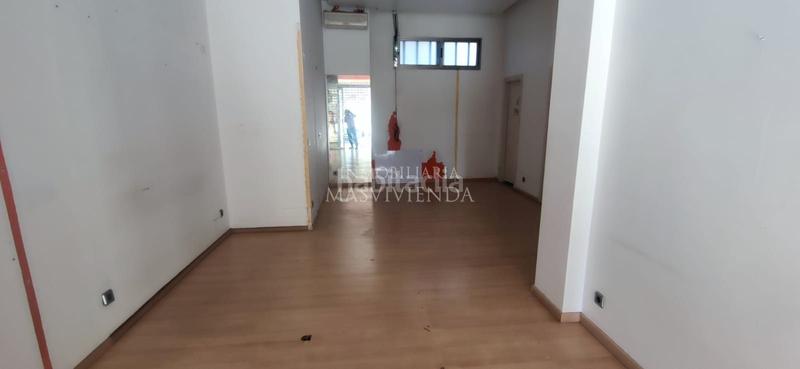 Foto 933c7d21-61e0-43fe-896b-7c69ac390771. Local comercial interesante local comercial en martínez echegaray en Vigo