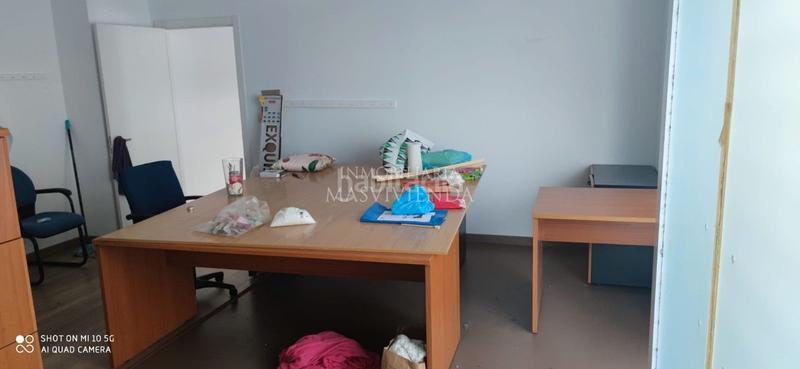 Foto 55fbedf0-25be-4f8b-a89b-3a12b32cf004. Alquiler local comercial se vende o alquila local comercial en camelias en Vigo