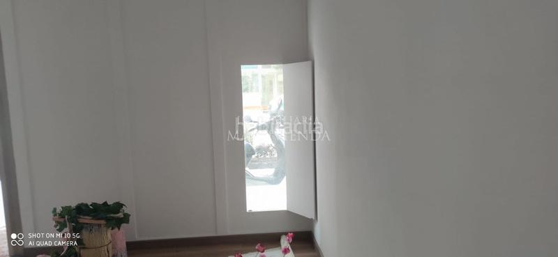 Foto fb2998e1-b2de-4361-9923-765b175ce993. Alquiler local comercial se vende o alquila local comercial en camelias en Vigo