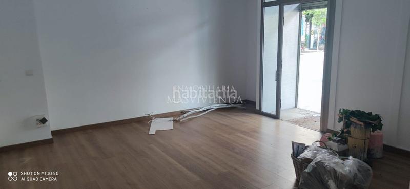 Foto adcfc619-30b6-430f-b17c-aca7f6ee2ed5. Location local commercial dans Camelias - Pi y Margall Vigo