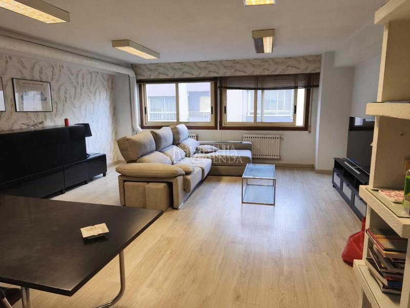 Foto 1212f55f-888f-412b-946b-dff88dc327ad. Location bureau dans Camelias - Pi y Margall Vigo