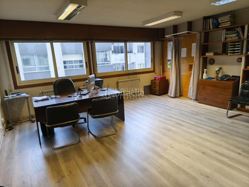Foto 144b5721-44d1-4227-9568-6b95779a2d76. Location bureau dans Camelias - Pi y Margall Vigo