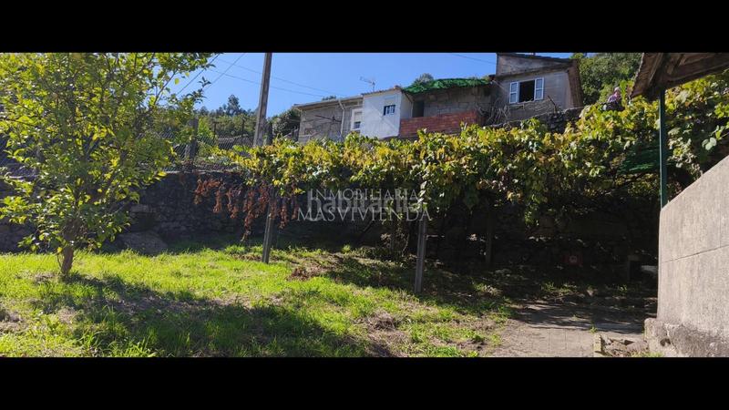 Foto dc17ea3f-7433-4f01-ba38-2e464befa296. Casa a Covelo (O)
