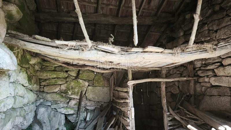 Foto fc9ca705-8d76-47b3-ab92-920bce3d37fc. Casa a Covelo (O)