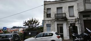 Reihenhaus  Frian. Casa con vistas al mar y gran potencial en travesía de vigo