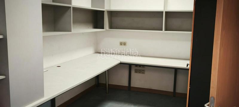 Foto 5487e0a7-7a61-4444-b846-fab14819b1dc. Local comercial a O Castro Vigo