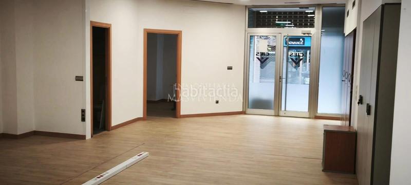 Foto df96932a-000c-4d25-927f-6b17c0582625. Local comercial a O Castro Vigo