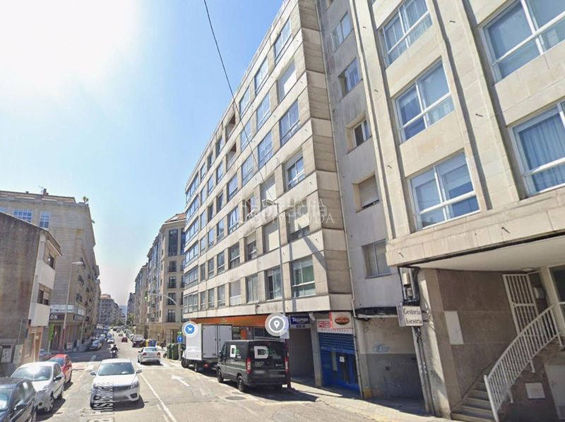 Foto a4729e39-1f63-4d58-a2e4-f2a836b4b2b1. Aparcament cotxe a O Castro Vigo