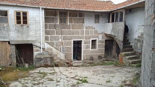 Casa  Laioso. Encanto rural gallego para reformar en laioso ourense
