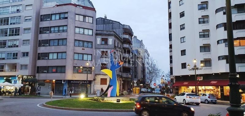 Foto 60845485-802b-46a6-8c85-836ed55e4f1b. Affitto ufficio in Centro - Areal Vigo