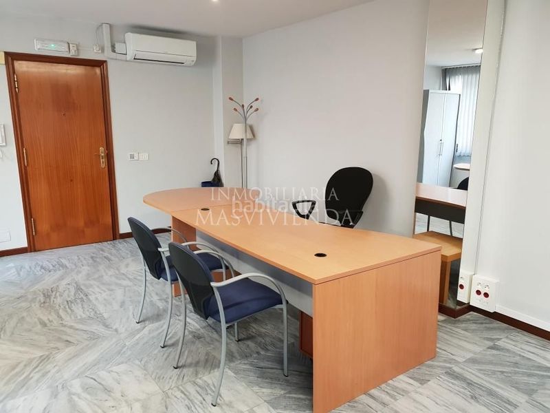 Foto ac1d70ec-d93f-45bb-94d0-d635849a430c. Affitto ufficio in Centro - Areal Vigo