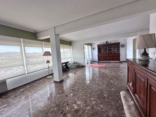 Pis  Via gran, 102. Espectacular piso de 5 dormitorios con garaje, bodega y vistas d