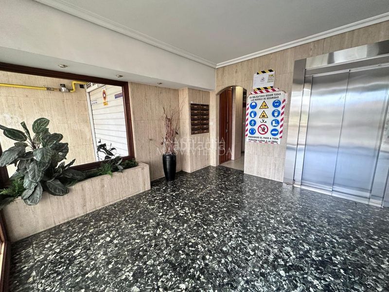 Foto 473f8bb3-a259-4bef-9d35-8a298287da1d. Flat with parking in O Castro Vigo