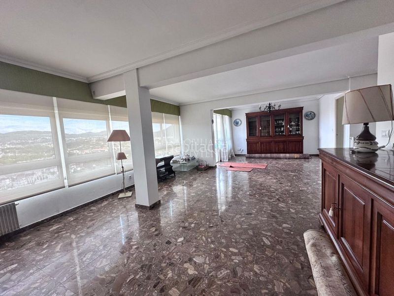 Foto e2e10097-6561-4b4b-93c9-abae14810bc3. Flat with parking in O Castro Vigo