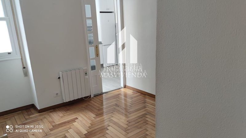 Foto d6d23576-60c7-4c60-8cce-a16d06ae9342. Location appartement avec parking dans Plaza Independencia Vigo
