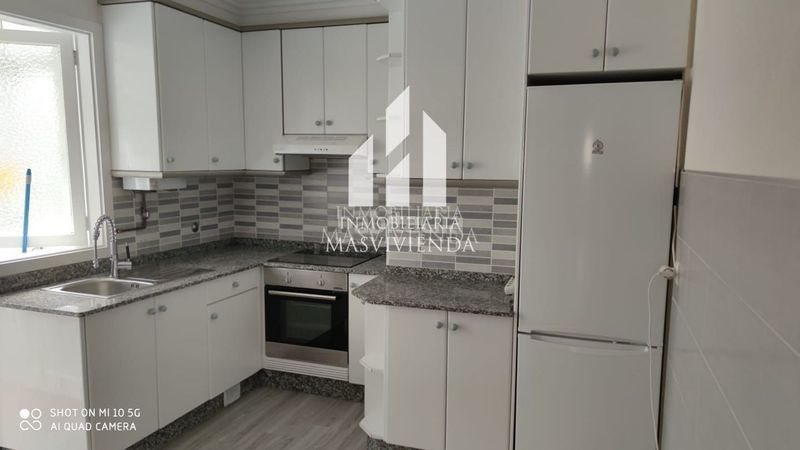 Foto e7e87f2b-1a6f-439e-86a7-ac772f8fc6e9. Location appartement avec parking dans Plaza Independencia Vigo