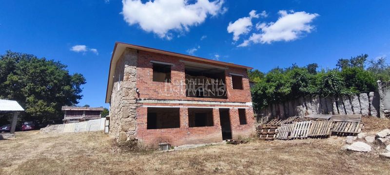 Foto ff9507f0-13c3-4c0b-95ad-f3134c04dc2a. Casa a Salceda de Caselas