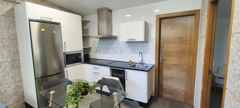 Foto 48d33124-909a-43e0-89f6-e38424cfa3f4. Location maison avec parking dans Gondomar