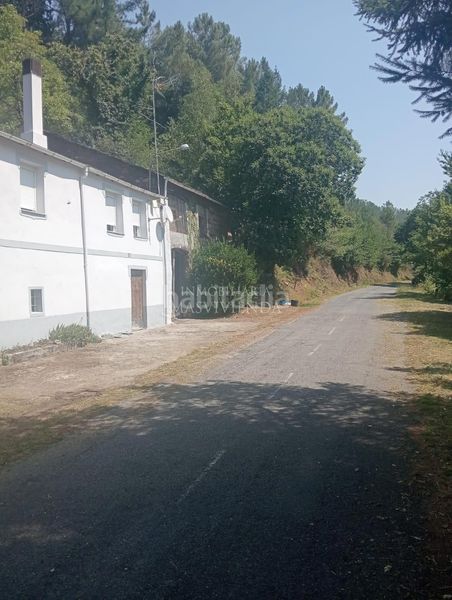 Foto b85d3653-7baa-4313-8e98-2ec4abe64da6. Casa a Pobra do Brollón (A)