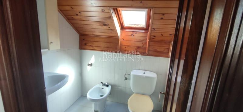 Foto d6d15097-ef16-4800-8a04-ab22d5832d41. Haus mit heizung parking in Crecente