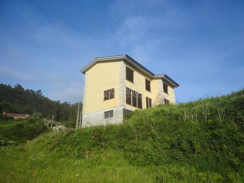 Foto d20a3f8a-61da-4dee-abb6-525430f7ef51. Casa amb aparcament a Tomiño