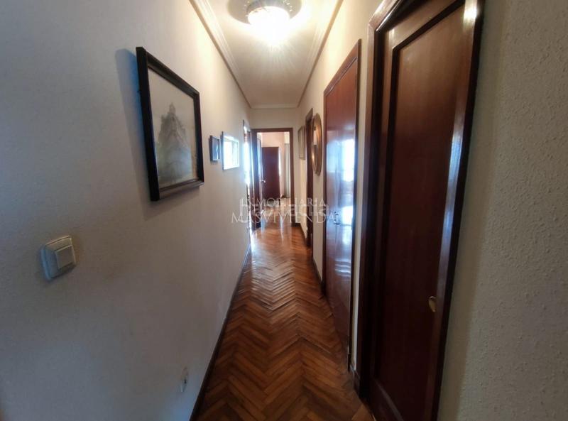 Foto 8e402d88-eeb9-452c-aee6-3d7302269d19. Appartamento con parcheggio in O Castro Vigo