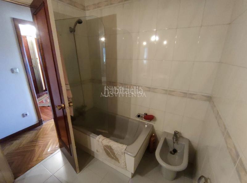 Foto 9a6199c8-0102-436e-821d-1cebe73c3781. Appartamento con parcheggio in O Castro Vigo