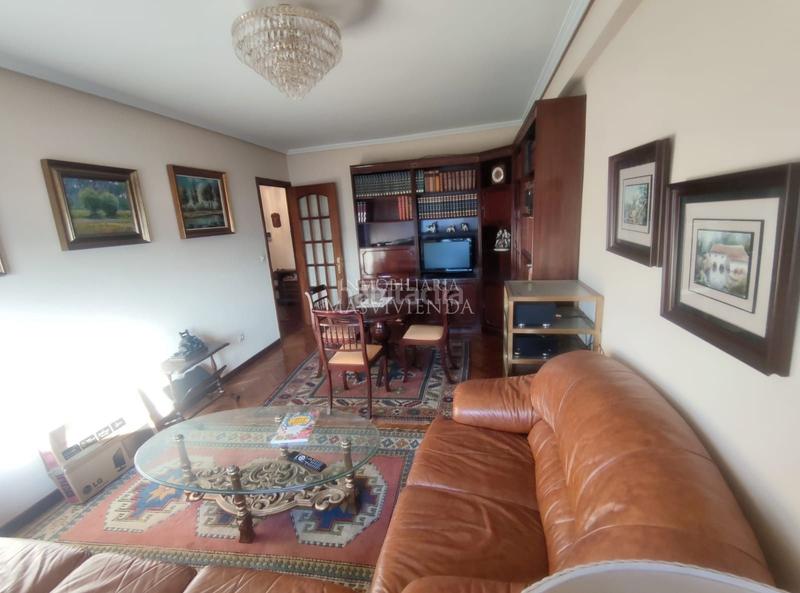 Foto a9aa961d-9c56-4206-880c-3989ab209ffc. Appartamento con parcheggio in O Castro Vigo