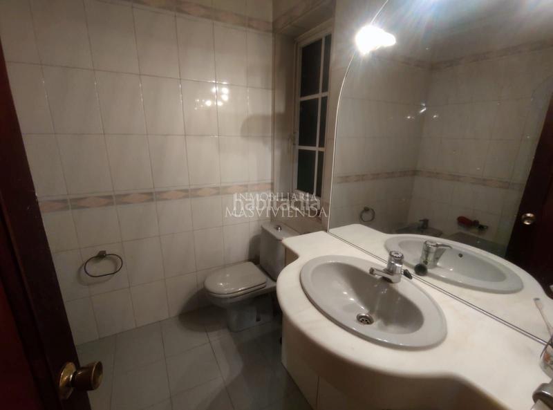 Foto e42680a2-9413-45dd-a7c7-5d85d7441238. Appartamento con parcheggio in O Castro Vigo