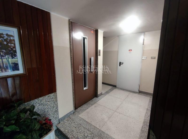 Foto eddaff3a-d815-4b93-91a7-168a147c2305. Appartamento con parcheggio in O Castro Vigo