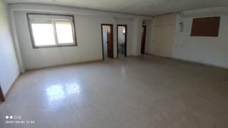 Location Bureau  N/a. Entreplanta en lavadores