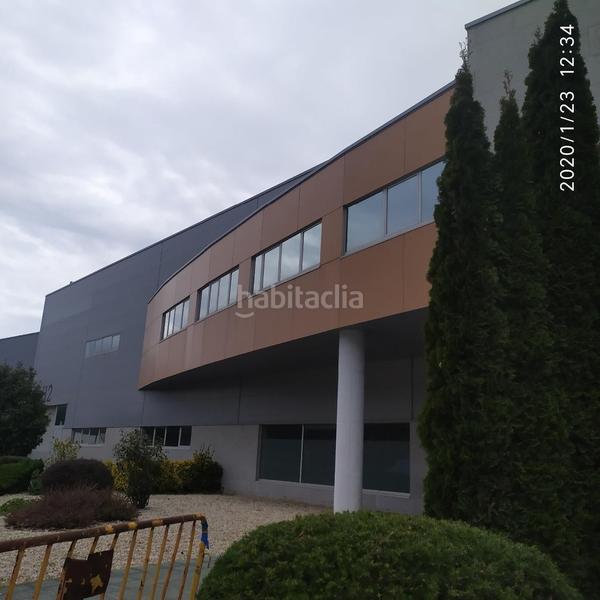 Foto 9a89b4e0-545f-4f9c-9922-1006553b5387. Fabrikhalle in Valadares - Beade Vigo