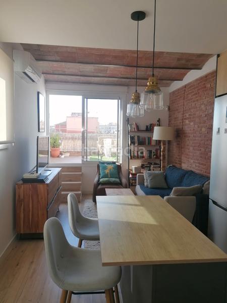 Foto 3f2ff5ca-8c01-48c1-8dec-9b0006c06183. Alquiler ático atico zona hospitales st pau y cruz roja en Barcelona